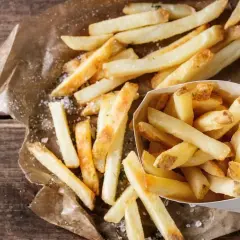 Czym przyprawić frytki z piekarnika, by były jeszcze smaczniejsze?