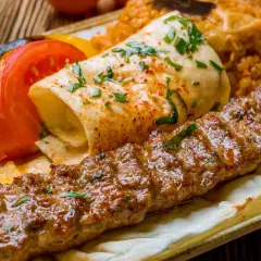 Ile węglowodanów ma kebab? Zaskakujące fakty o jego składzie