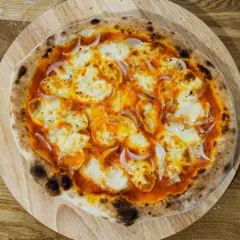 Jak zrobić pizzę neapolitańską – sekrety idealnego ciasta i składników