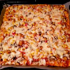 Jak się robi pizza - prosta receptura na idealne ciasto i sos