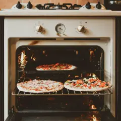 Ile czasu piecze się pizza? Odkryj sekrety idealnego pieczenia