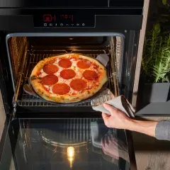 W jakiej temperaturze piec pizzę w piekarniku elektrycznym, aby była idealna?