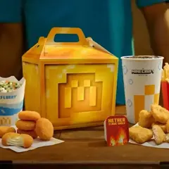 Zestaw z Minecrafta: 20 nuggetsów, frytki, napój i McFlurry. Dowiedz się, ile kosztuje 20 nuggetsów w McDonald's!