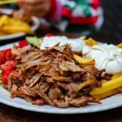 Ile kcal ma duży kebab? Zaskakujące fakty o kaloriach w kebabie