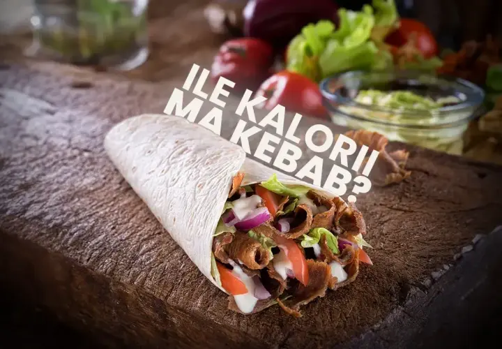 Pyszny kebab z mięsem, warzywami i sosem. Zastanawiasz się, ile kebab ma kcal?