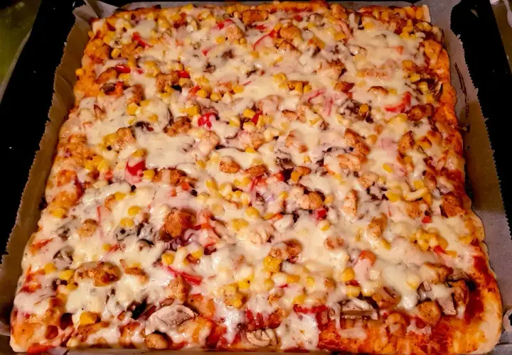 Jak się robi pizza - prosta receptura na idealne ciasto i sos