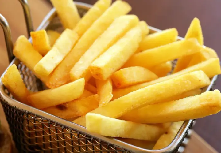 Frytki jak z McDonald's – idealny przepis na chrupiące frytki w domu