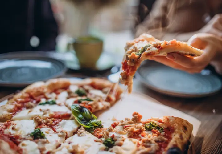 Pizza i rozrywka online – przepis na emocjonujący wieczór