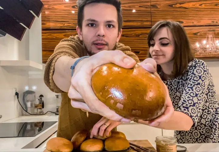 Gdzie kupić bułki maślane do burgerów? Odkryj najlepsze miejsca