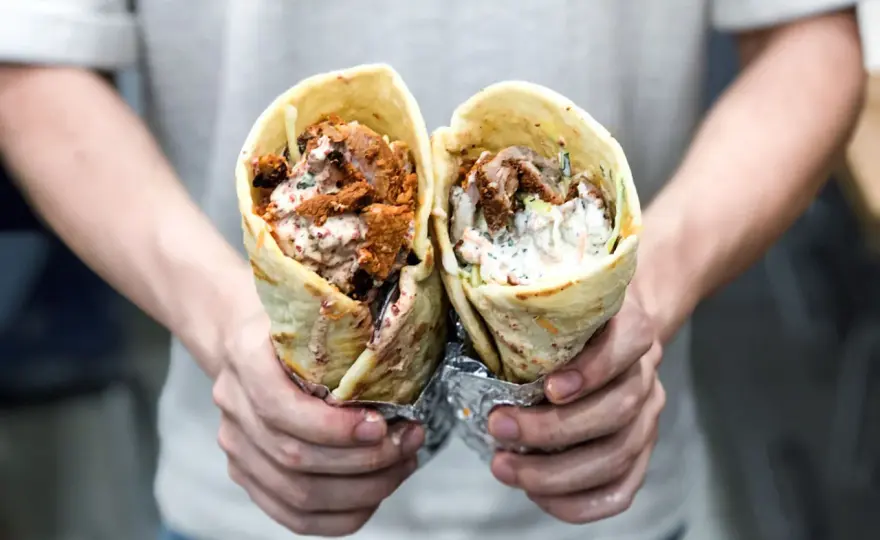 Kebab w cieście - Jak zrobić idealny i soczysty w domu?