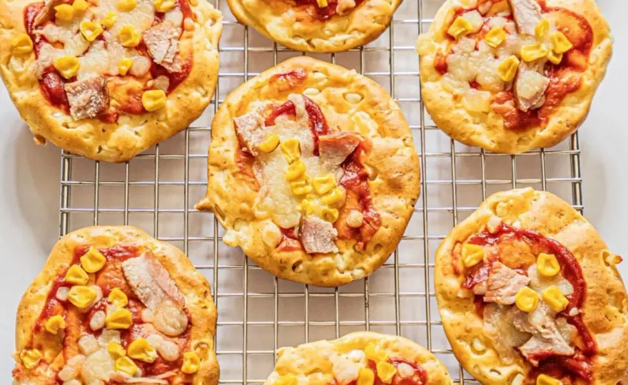 Pizza z serka wiejskiego - idealny spód bez wyrastania?