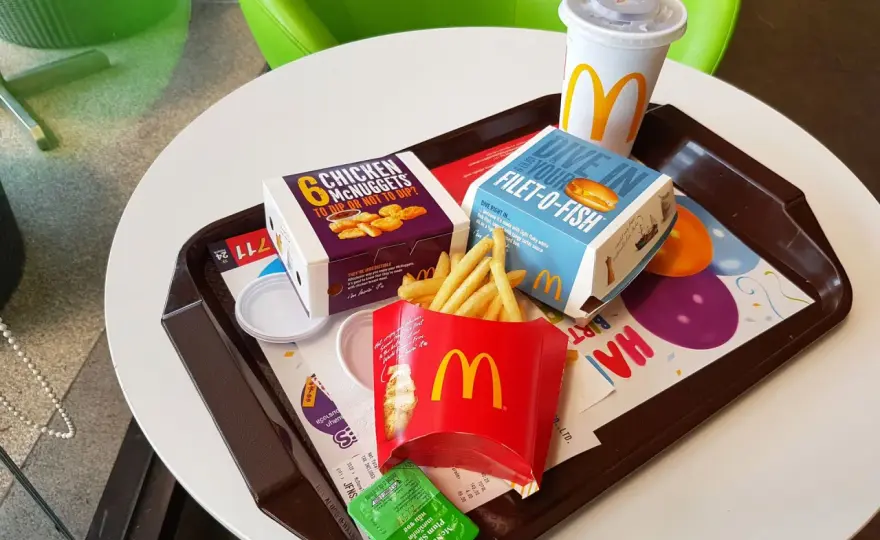 Duża porcja frytek McDonald's - Kalorie, skład i domowy przepis