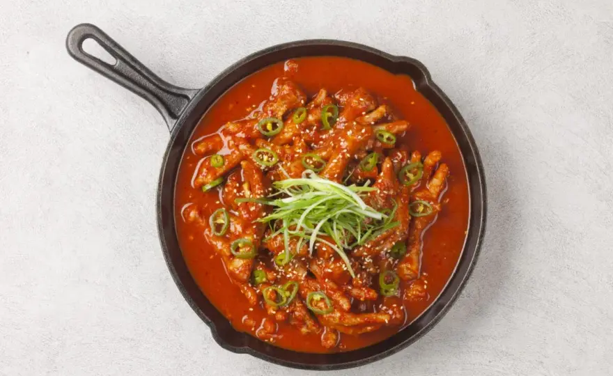 Gochujang - jak używać koreańskiej pasty chili? Poradnik