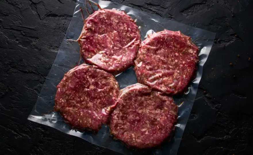Jak przyprawić mięso na hamburgery? Sekrety smaku!