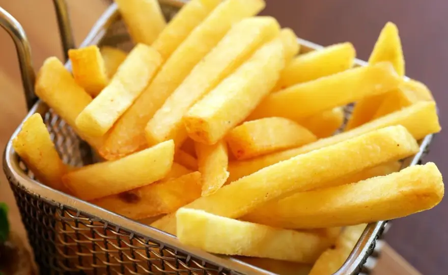 Frytki jak z McDonald's – idealny przepis na chrupiące frytki w domu