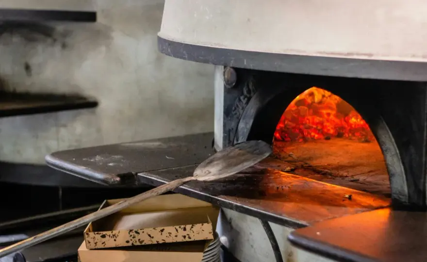 Pizza w jakiej temperaturze - uniknij błędów i piecz idealnie