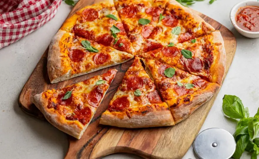 Pizza Pepperoni w Domu - Chrupiący Spód i Idealny Smak