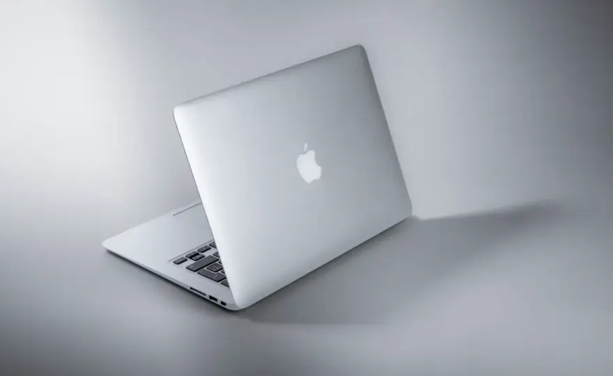 Podstawka chłodząca pod laptopa: mały dodatek, który pomaga utrzymać wydajność
