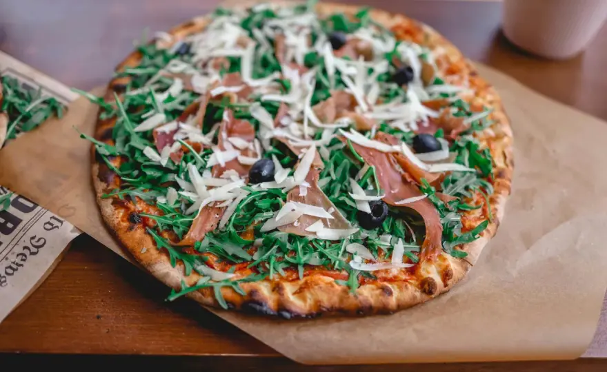 Pizza z Prosciutto - Jak zrobić idealną w domu?