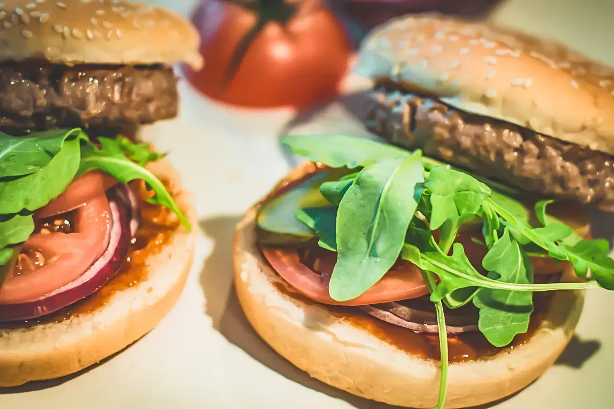 Zdjęcie Jak podgrzać bułki do hamburgerów z Biedronki, aby były idealne